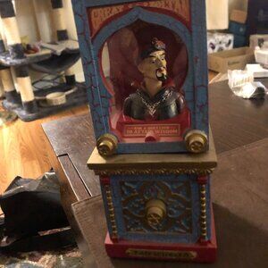 Animated Fortune Telling Oracle from FAO Schwarz